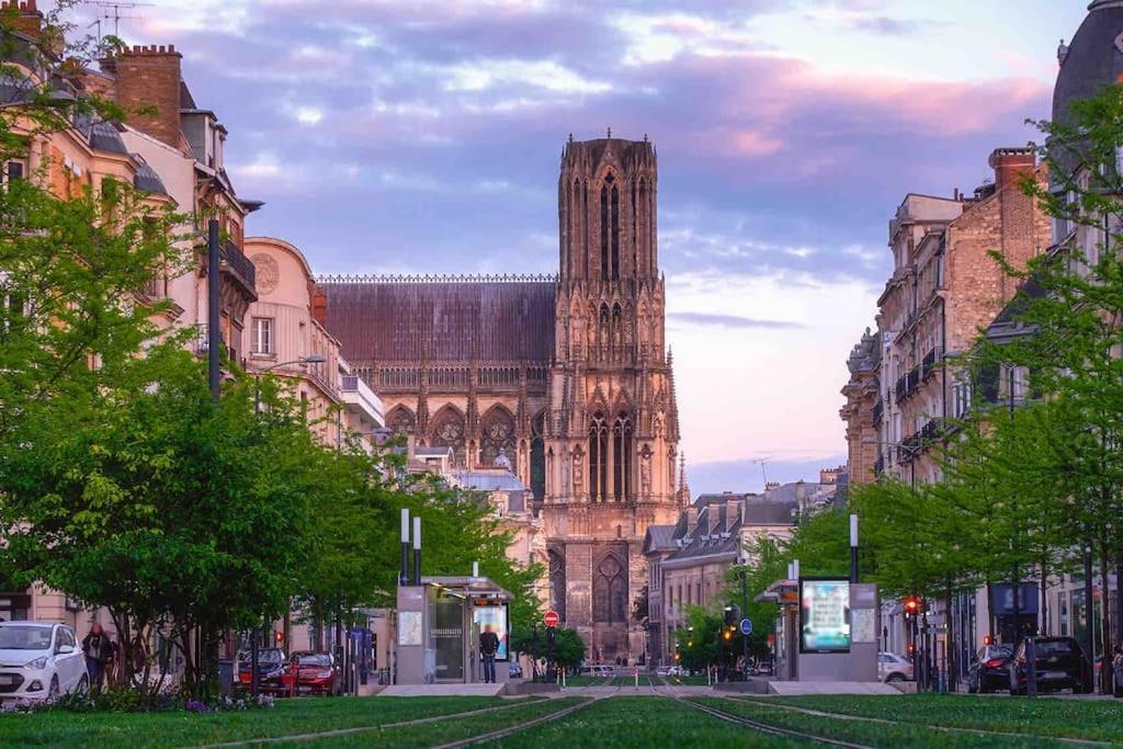 Joli Appartement, Le Bouchon Remois, Centre Ville Reims Exteriör bild